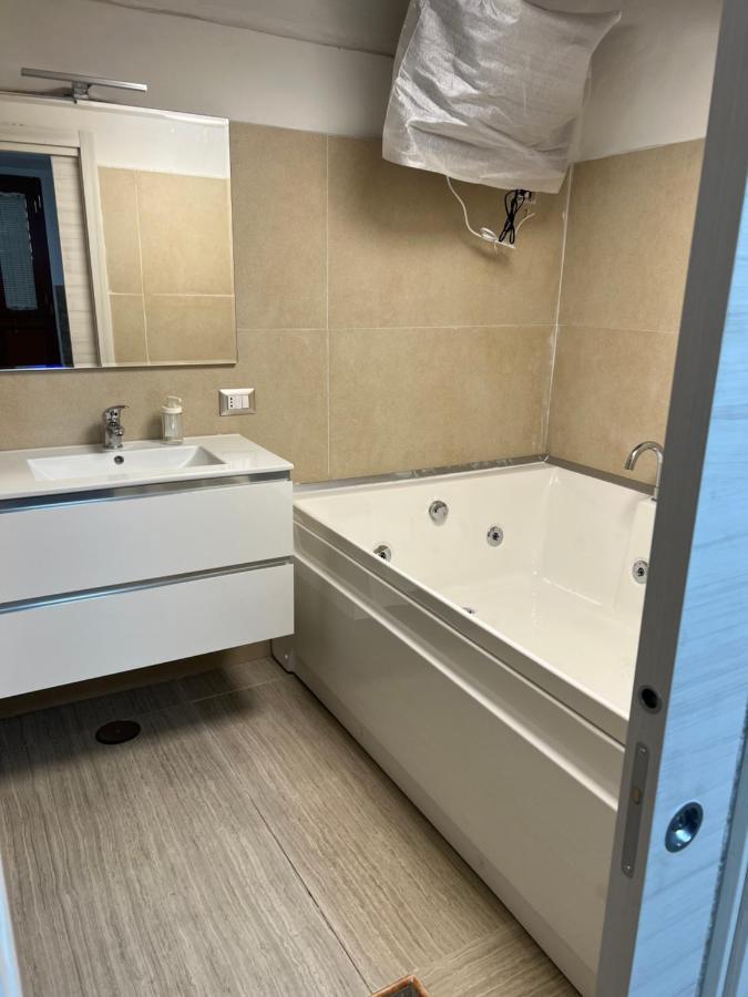 Petite Suite Napoli Bagian luar foto