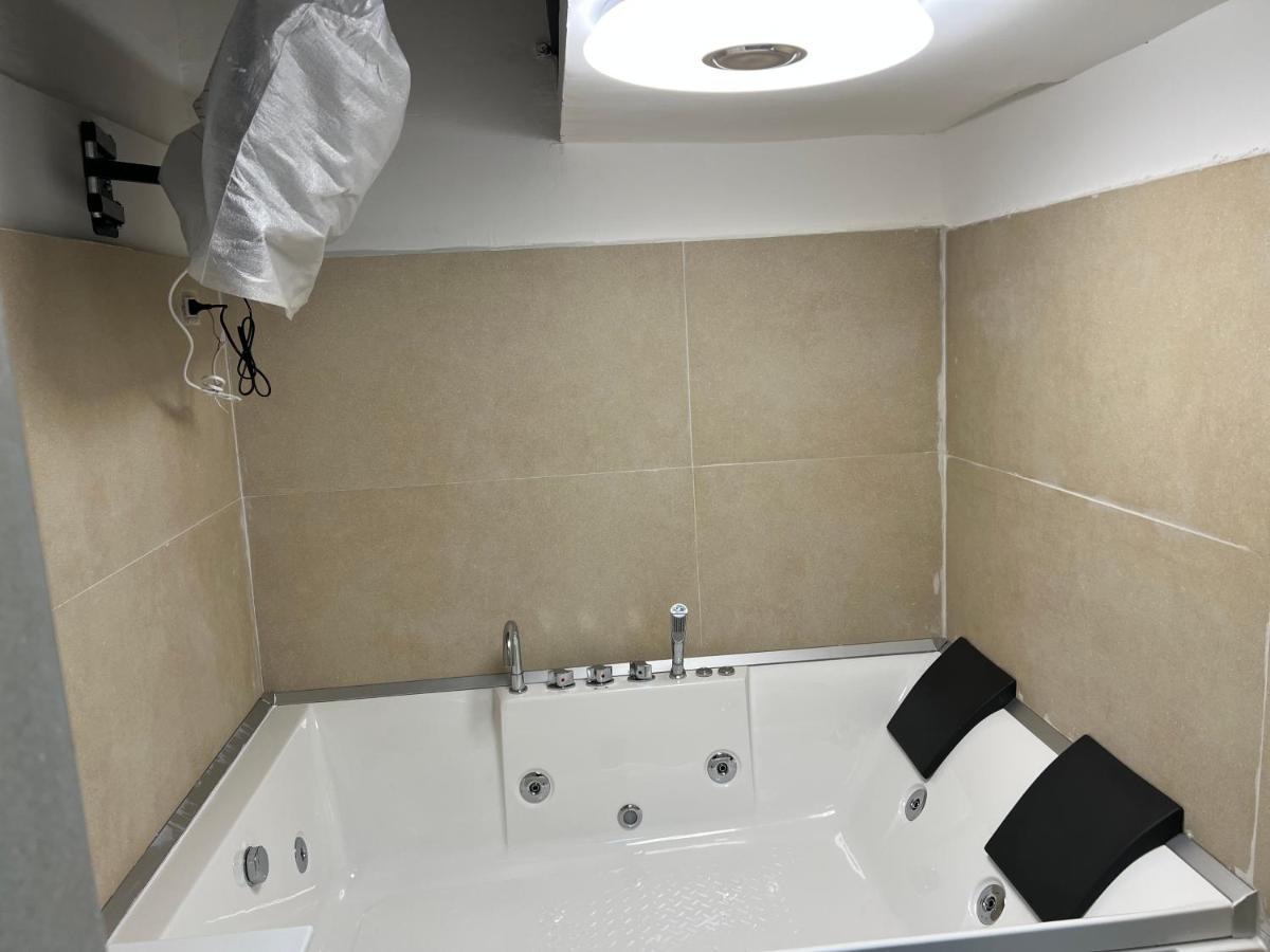 Petite Suite Napoli Bagian luar foto
