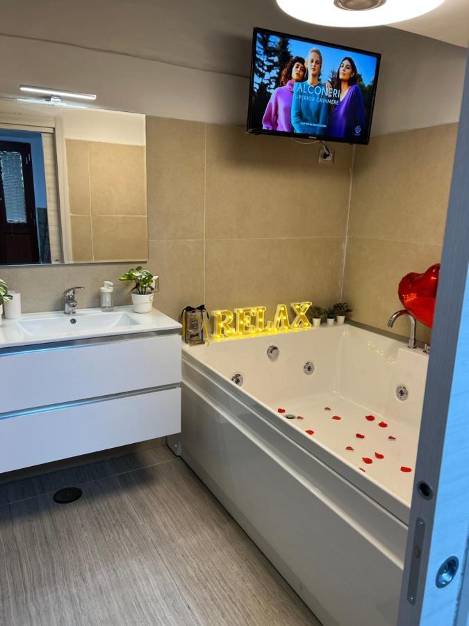 Petite Suite Napoli Bagian luar foto